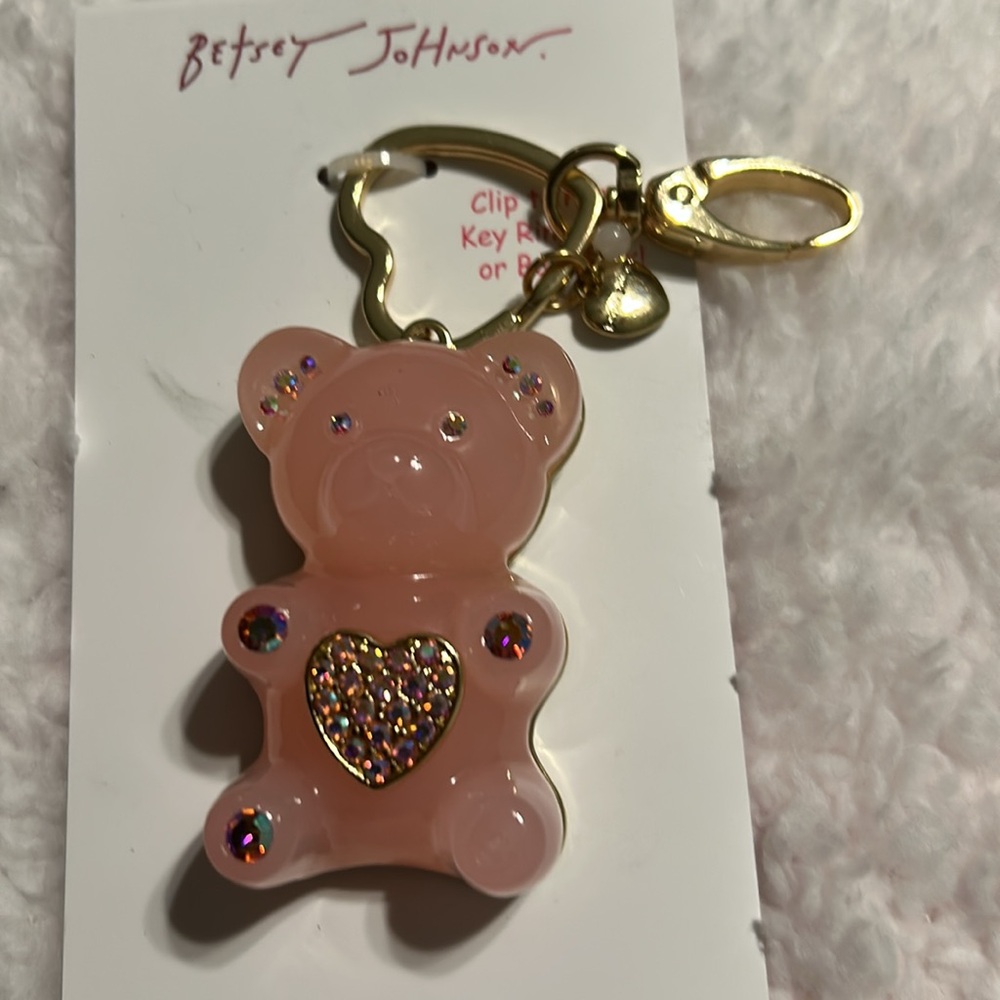 Betsey Johnson Pink Bear Handbag Charm or keychain. Pretty heart. NWT. Cute. - Picture 10 of 10